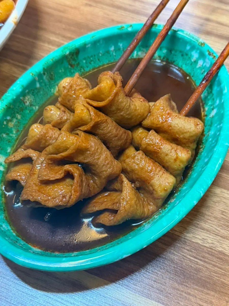 Basic fried snacks re-fried right before serving