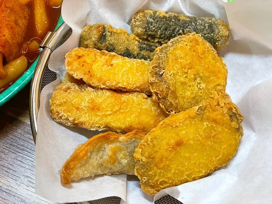 Fried squid and gim-mari fried-snack set