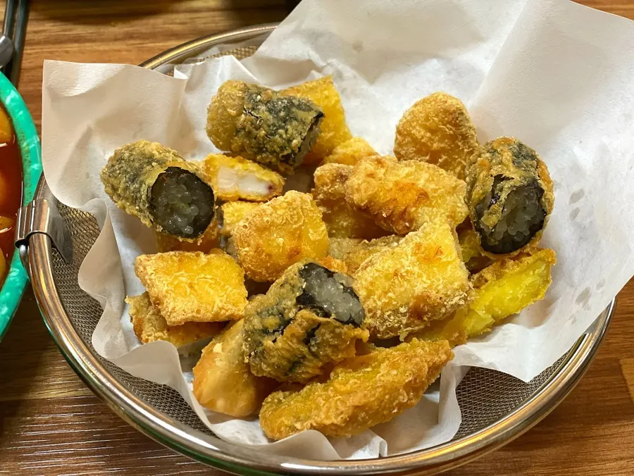 Fried snacks cut into easy-to-eat pieces