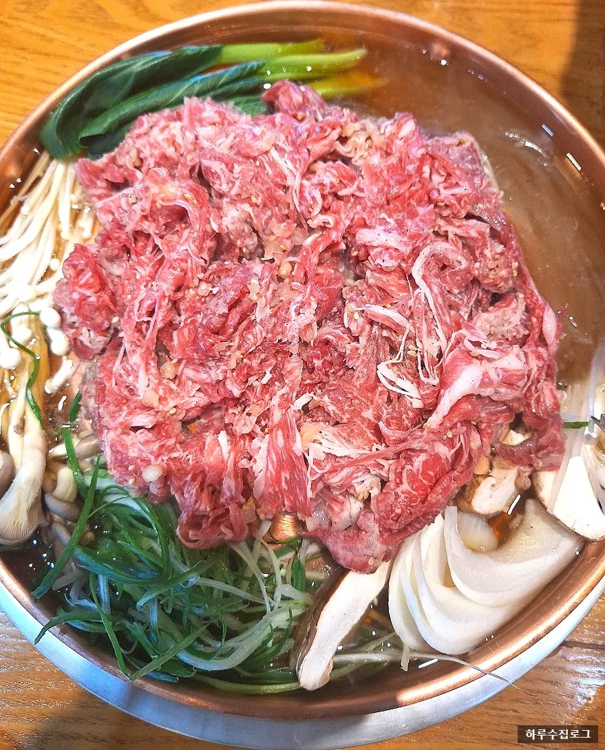 한우 생 불고기 상차림