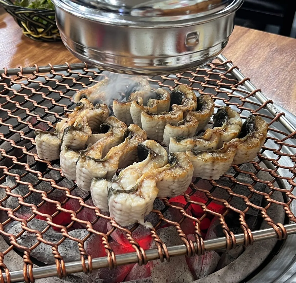 Charcoal-grilled Pungcheon eel at Samhwa Susan in Cheongju