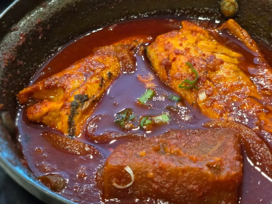Braised mackerel and radish