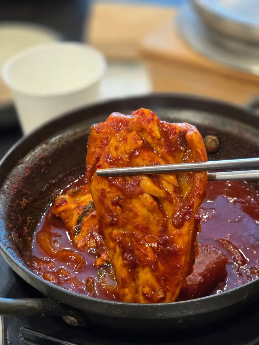 Plump braised mackerel