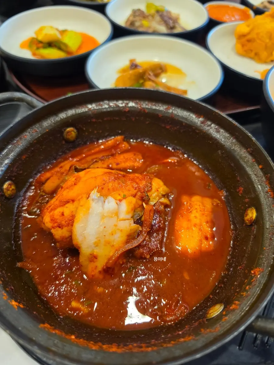Jeju Badang side dishes and chicken