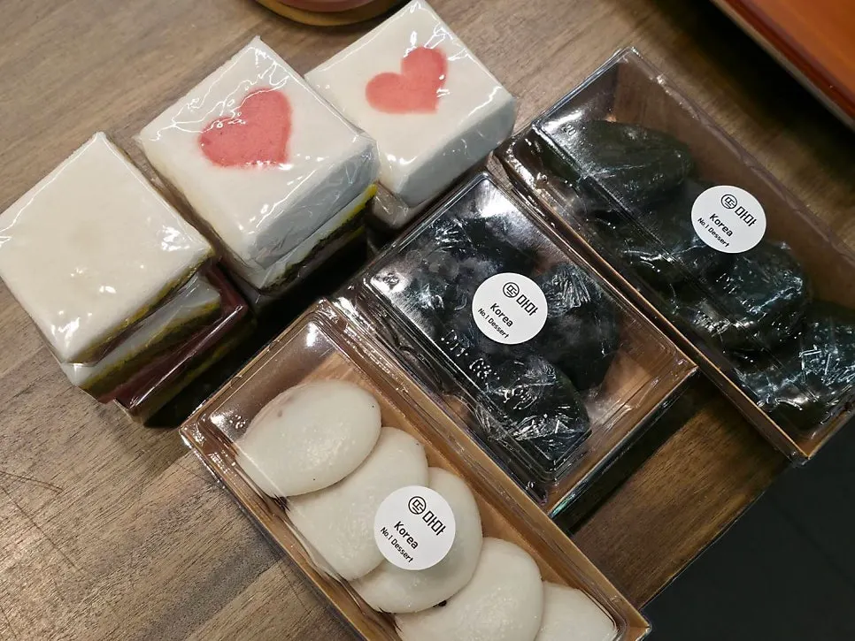Rice cakes packed and shared at the office
