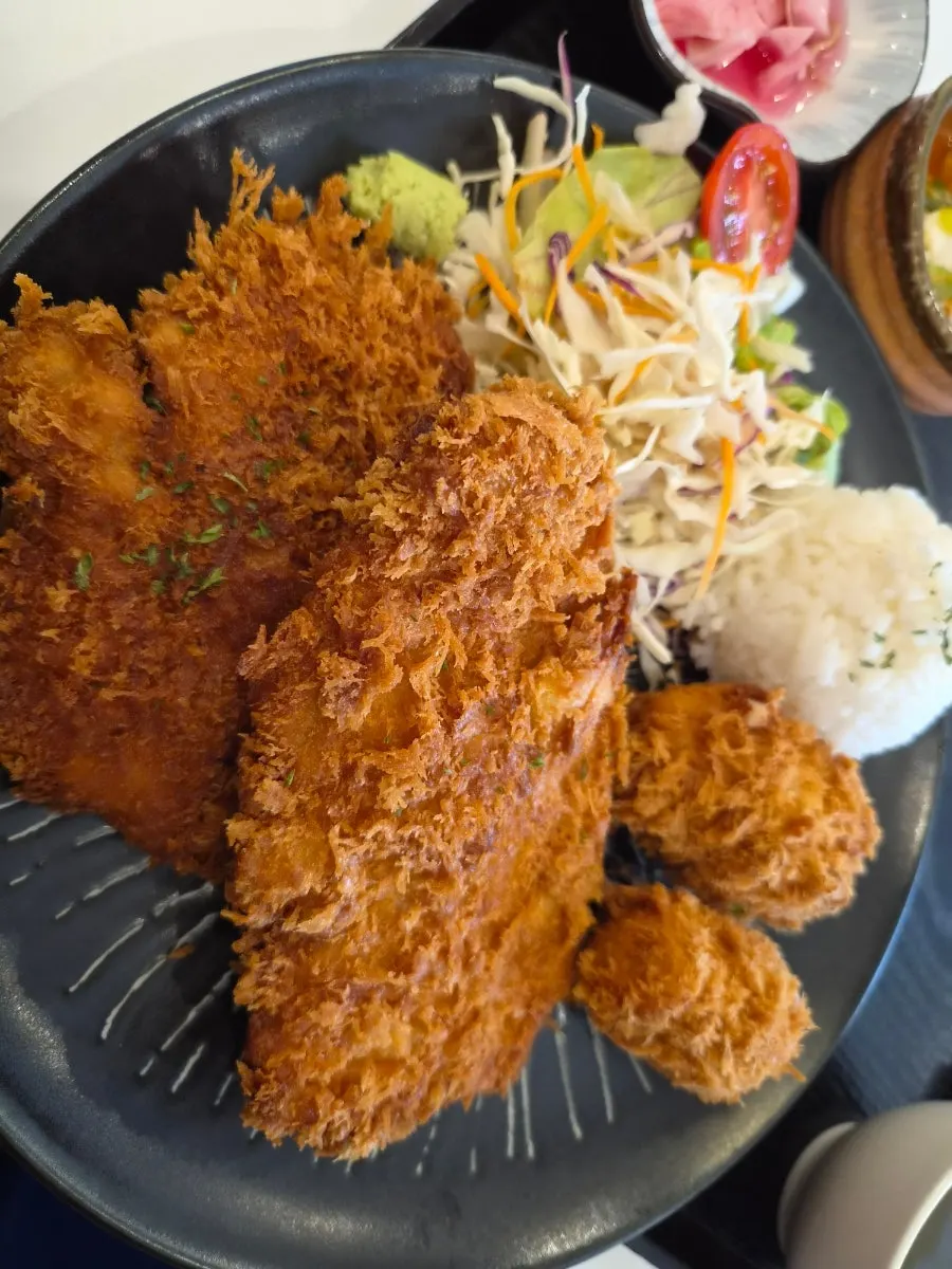 Plate of the handmade pork cutlet cheese roll at Oneul Haru