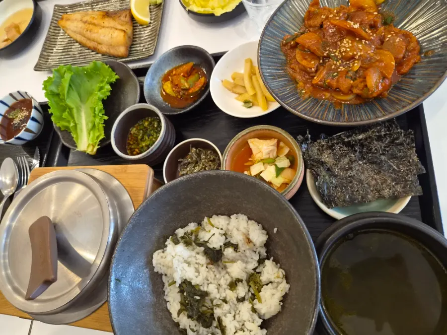 Final spread from the family meal at Oneul Haru