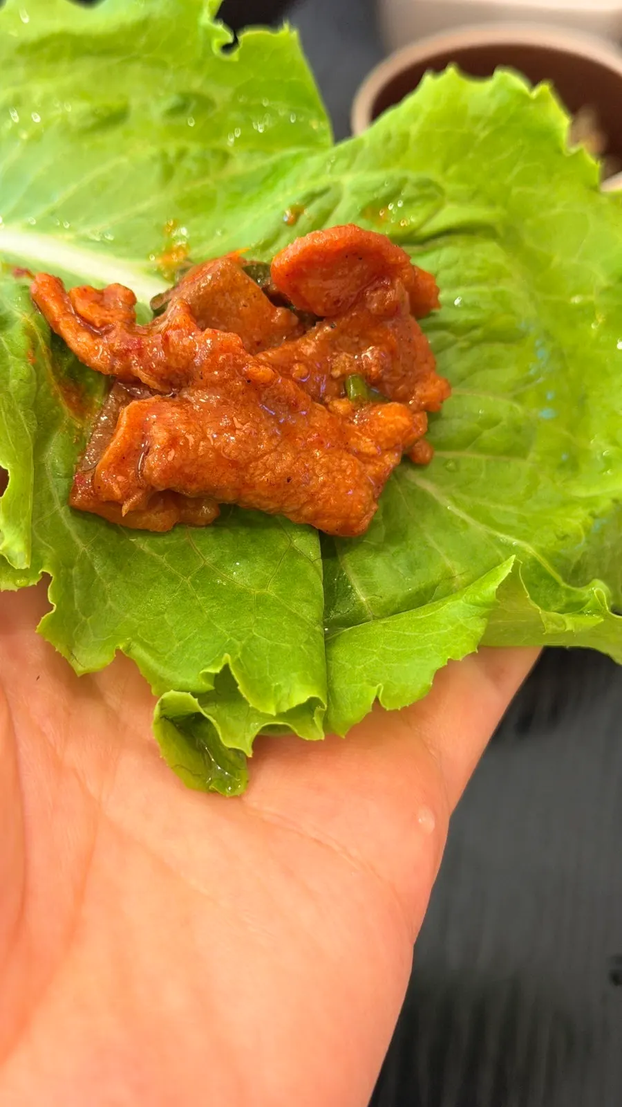 Bulgogi cuộn trong lá cải thảo