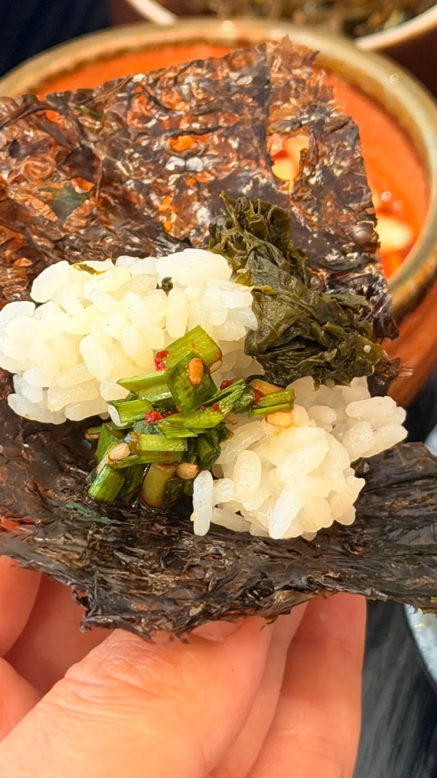 Cơm gondre cuộn rong biển ăn