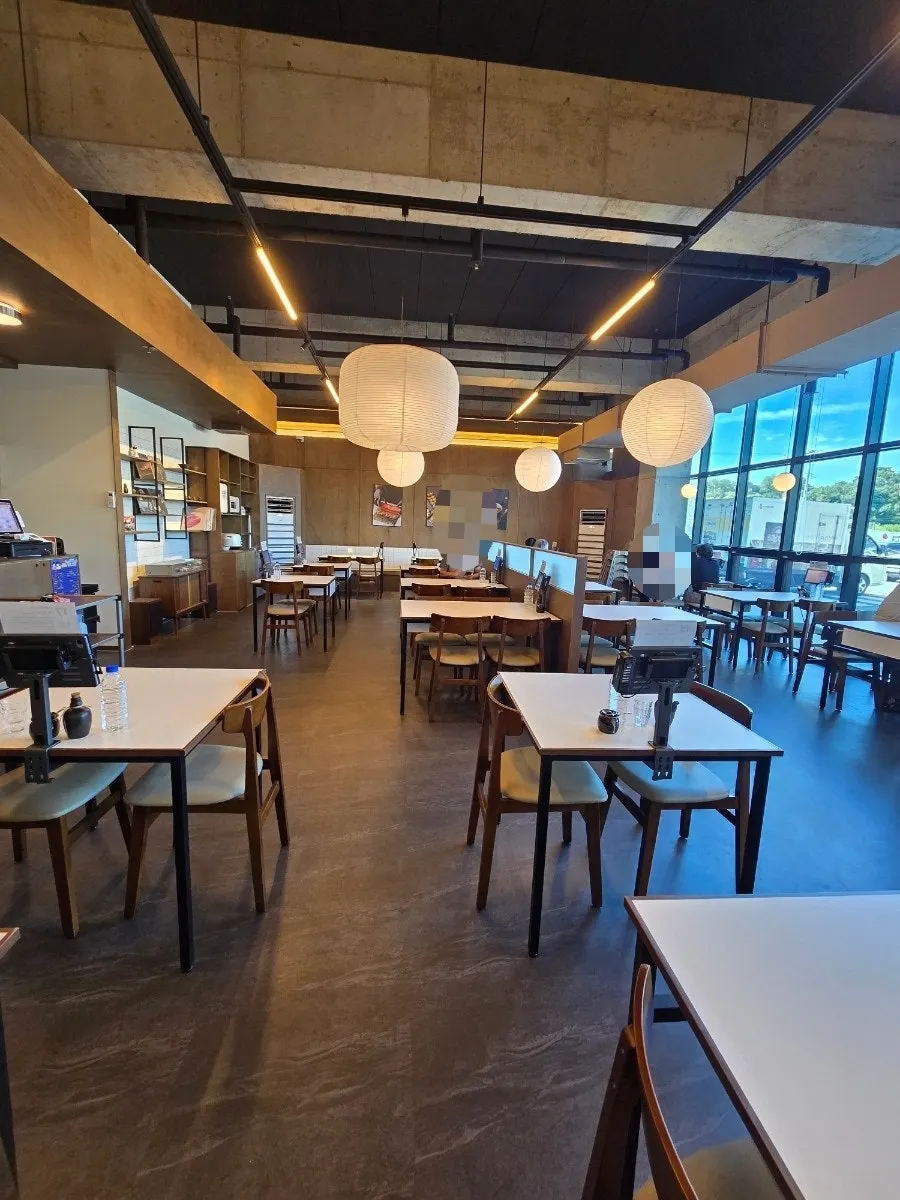 소로리솥밥 내부 공간