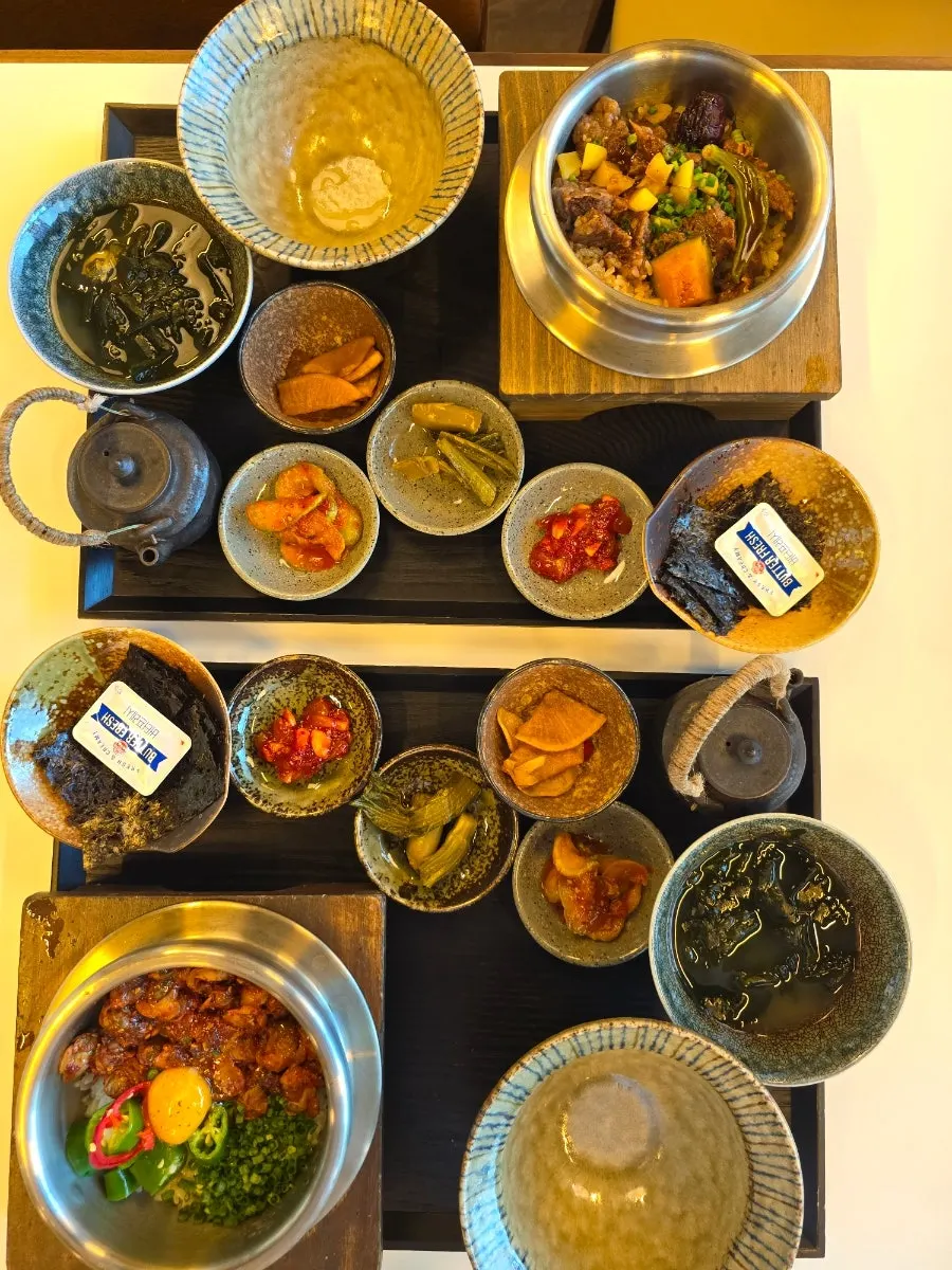 솥밥과 반찬 한상차림