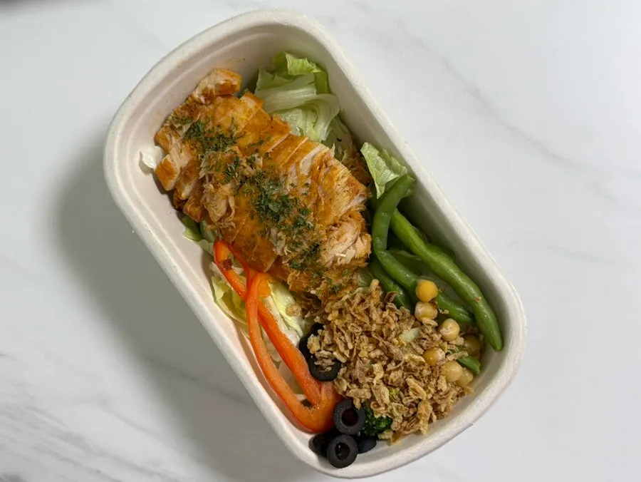 Close-up of the moist chicken breast salad box