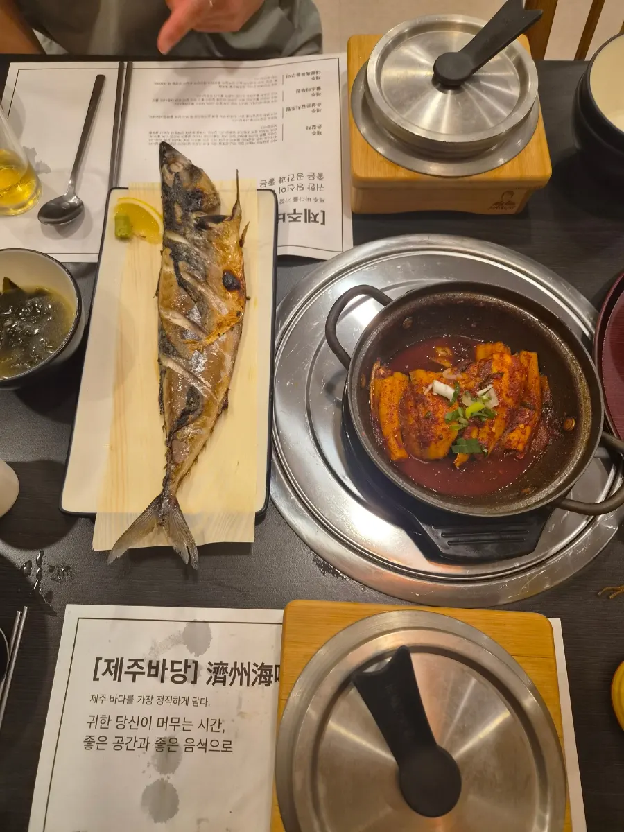 Basic spread with stir-fried spicy pork and seasonal side dishes