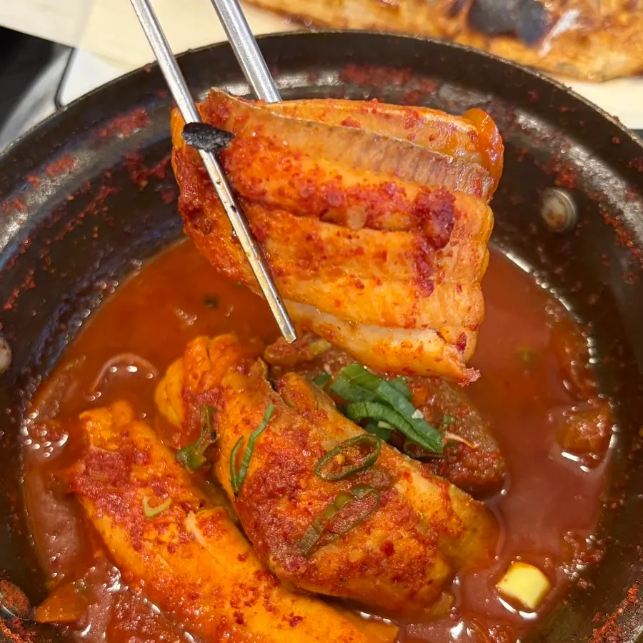 Sweet-spicy boneless braised hairtail