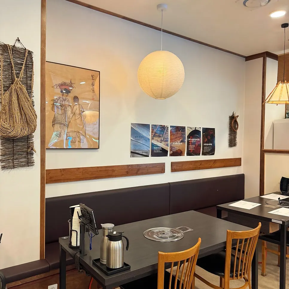 The interior of Jeju Badang decorated in a Jeju island style