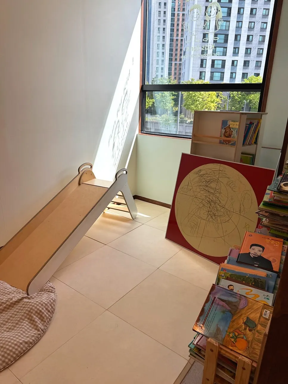 Seating with a high chair for toddlers