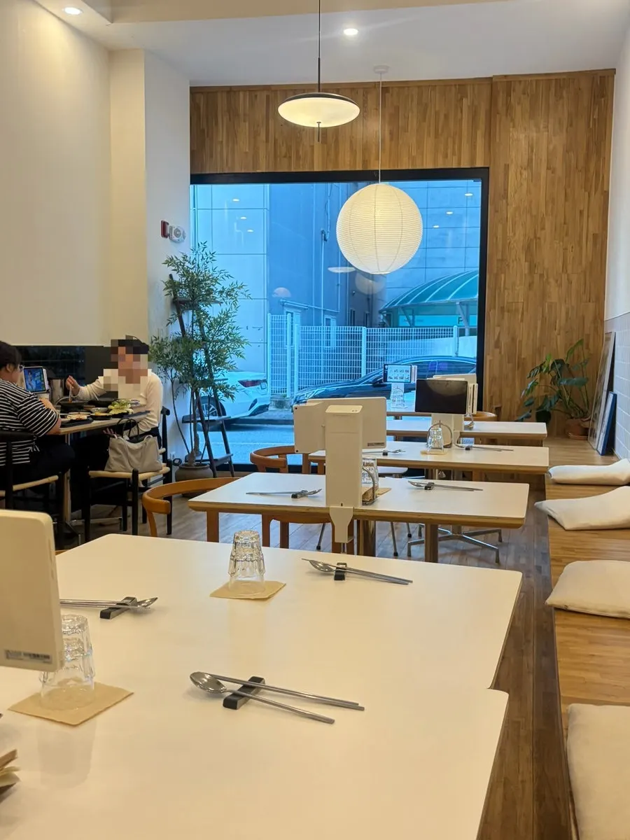 오늘하루 매장 외부 메뉴 안내
