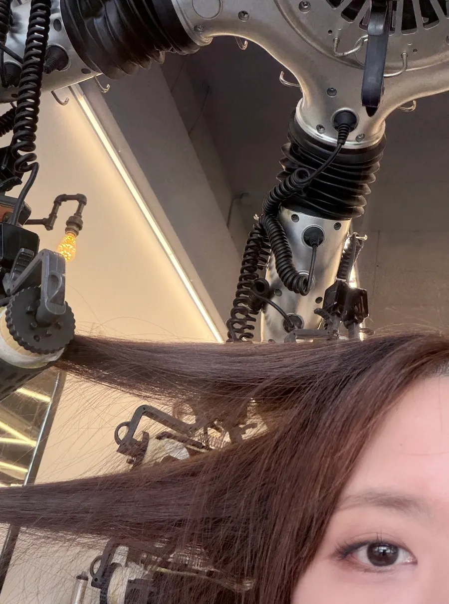 Bouncy curls formed after heat treatment