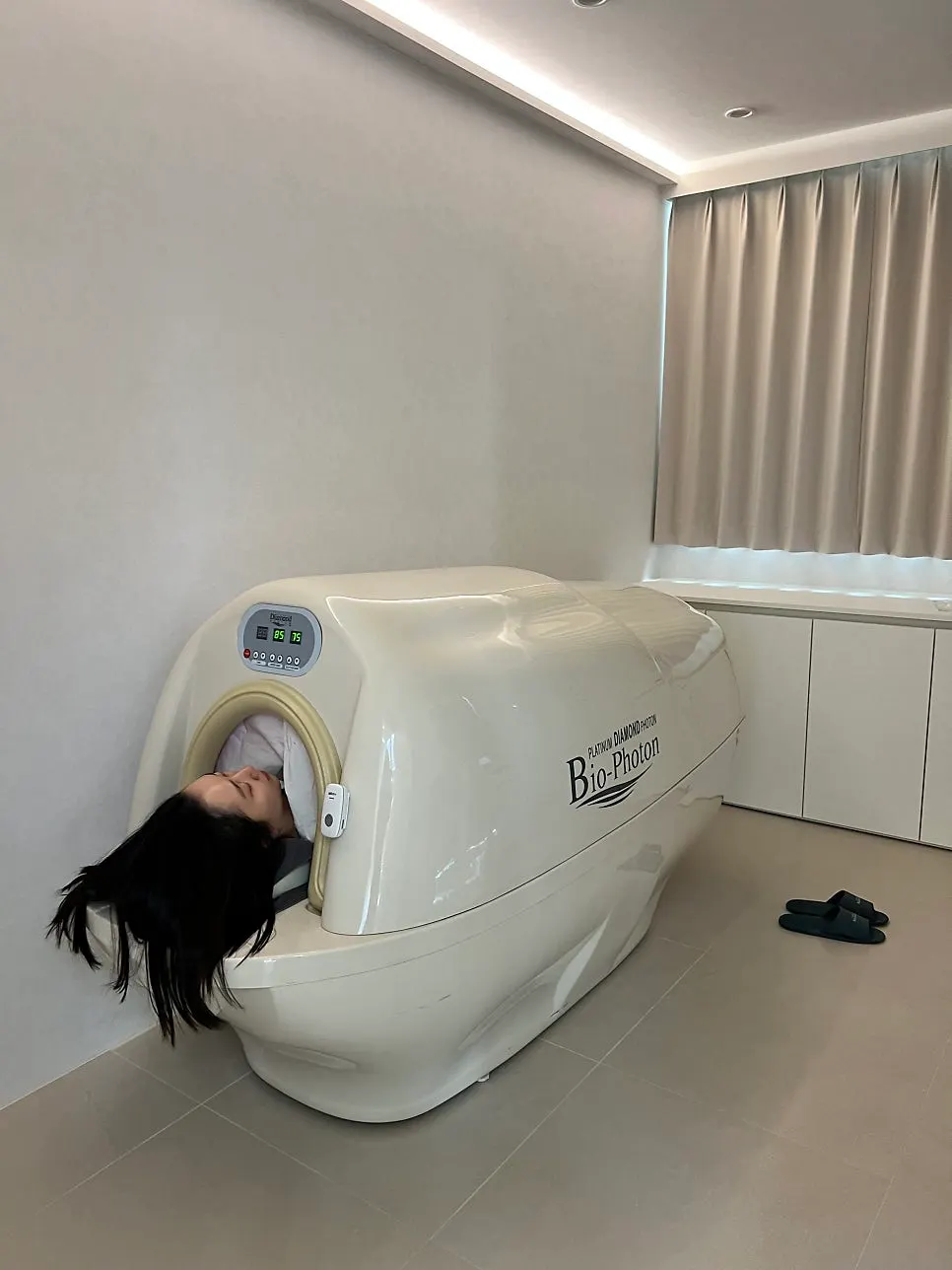 Hand care after the radiofrequency treatment