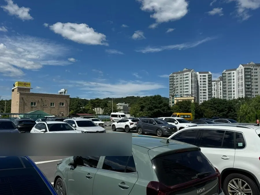ソロリソッパプ佳景直営店の広い駐車場