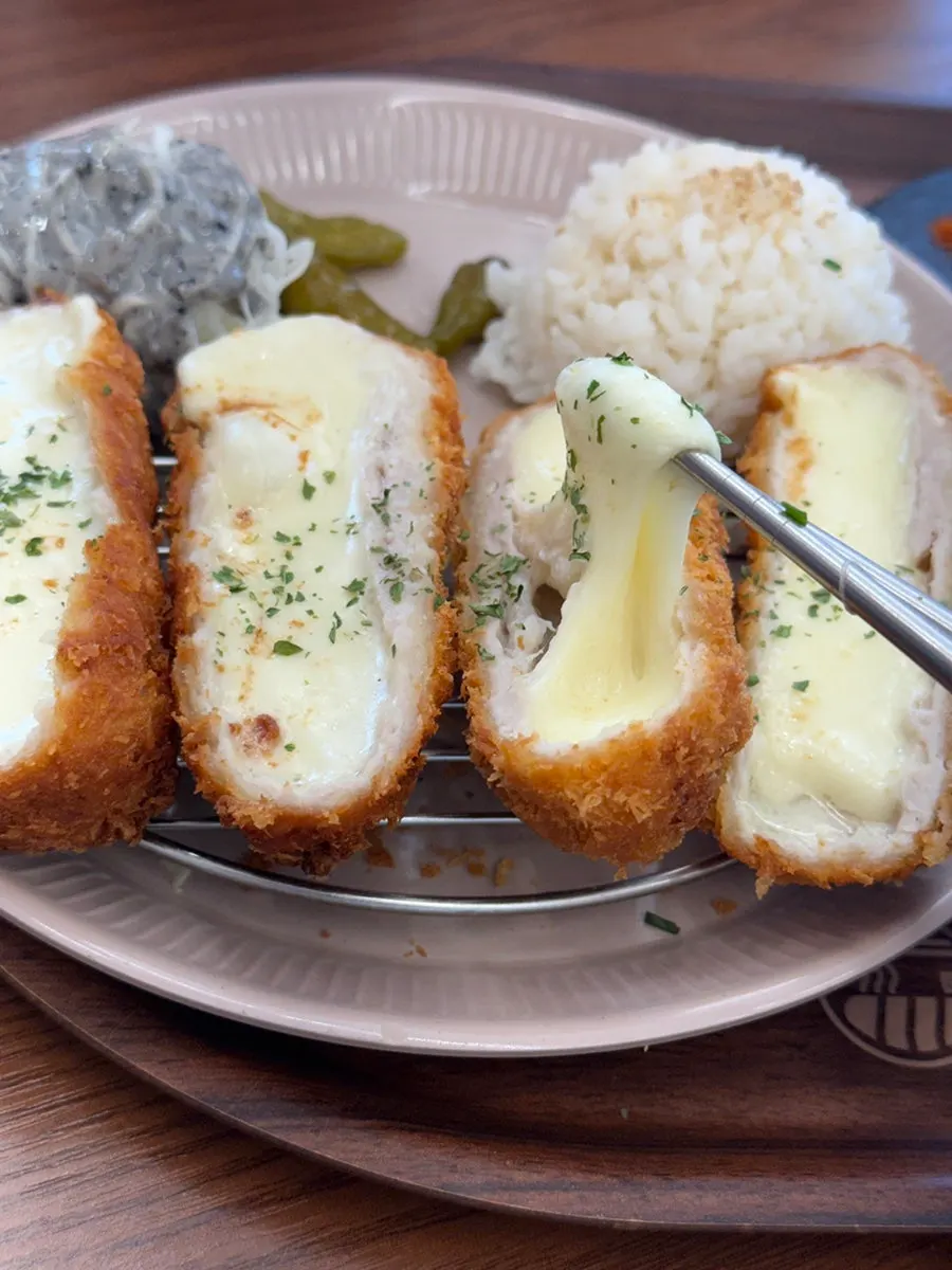 Mozzarella cheese katsu and cold soba