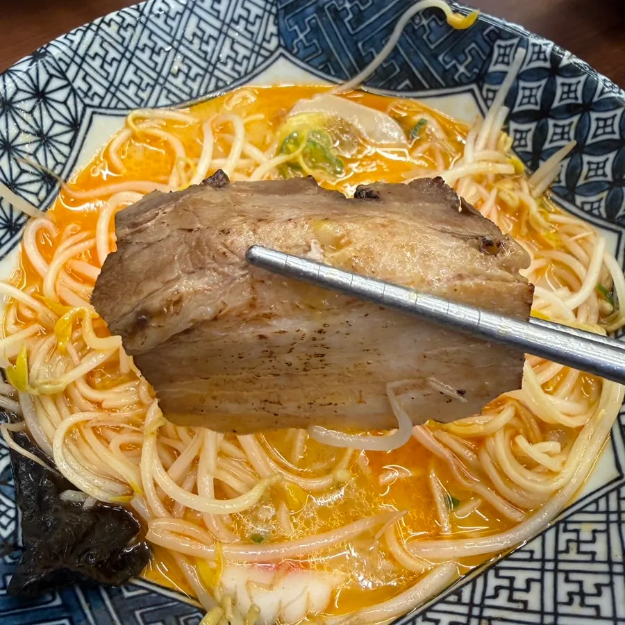 돈코츠라멘 면발과 토핑