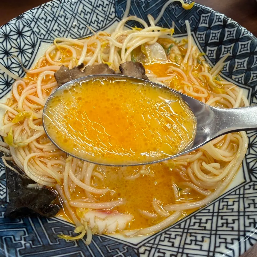 큼직한 차슈가 들어간 돈코츠라멘