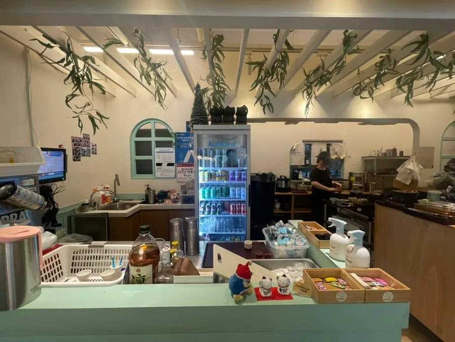 Neatly organized Momo Lab interior