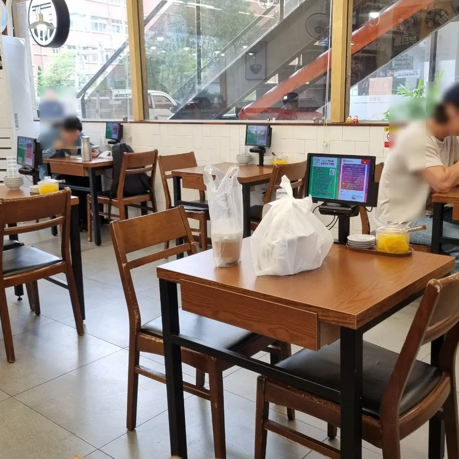 Interior seating at Myeonsikdang Jiwel City