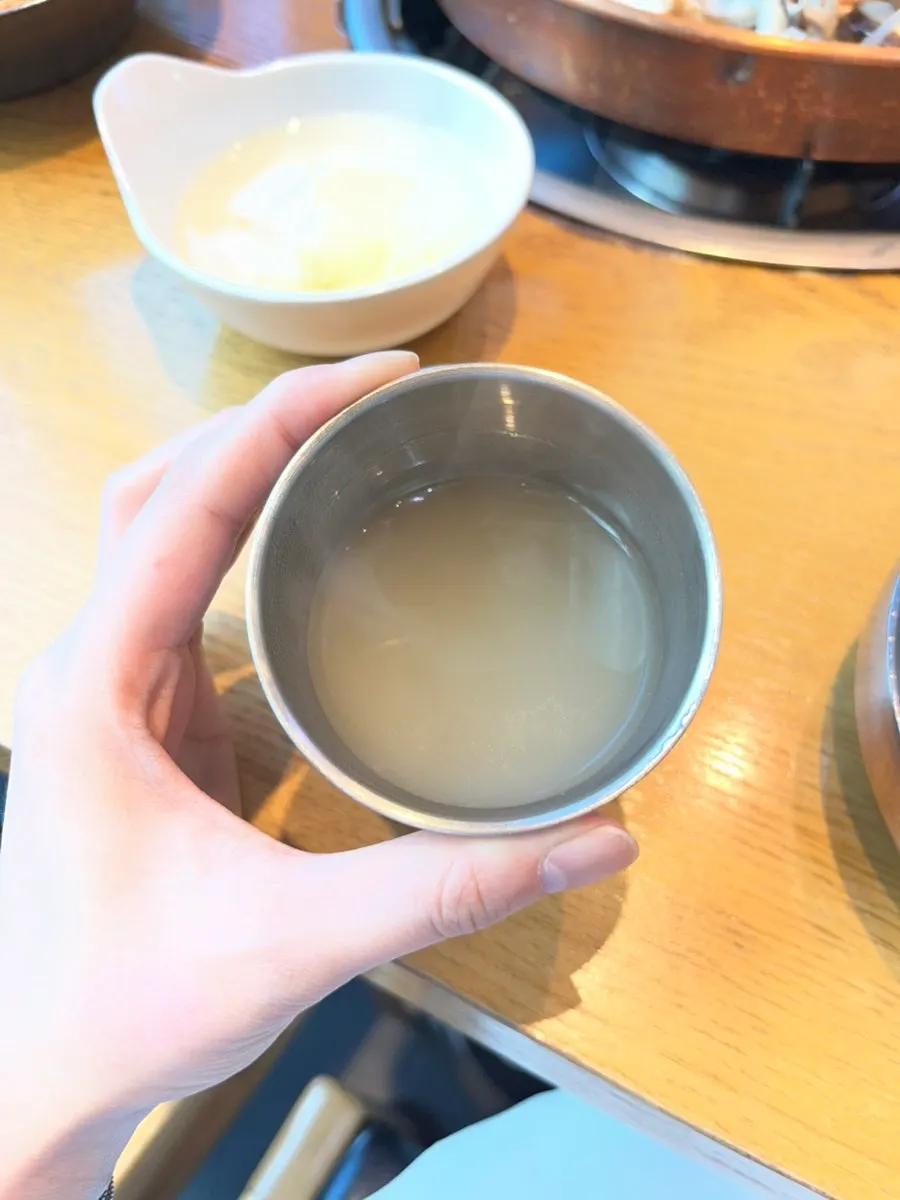 냉면 온육수와 기본찬 리필 셀프코너