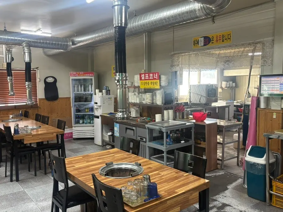 Spacious, clean interior of Samhwa Susan