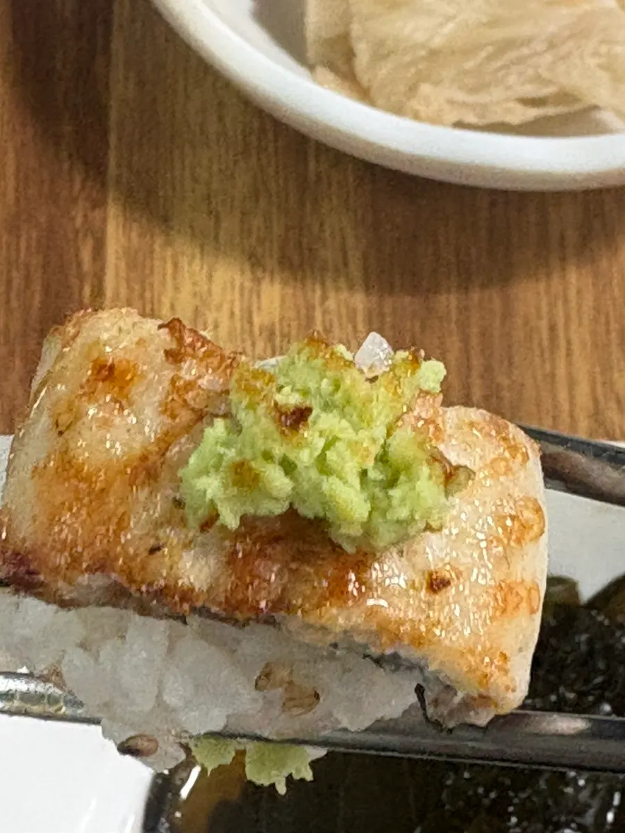 Fully grilled eel at Samhwa Susan