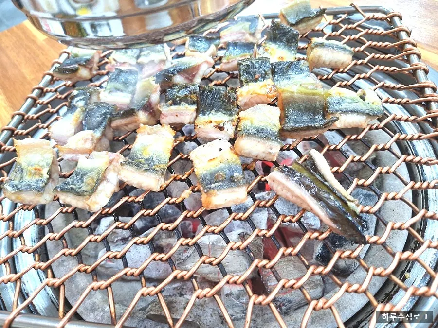 Eel turning crispy on the outside