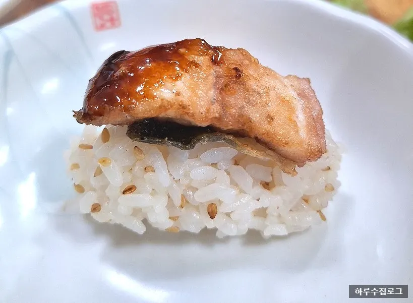 Plate of golden-grilled eel