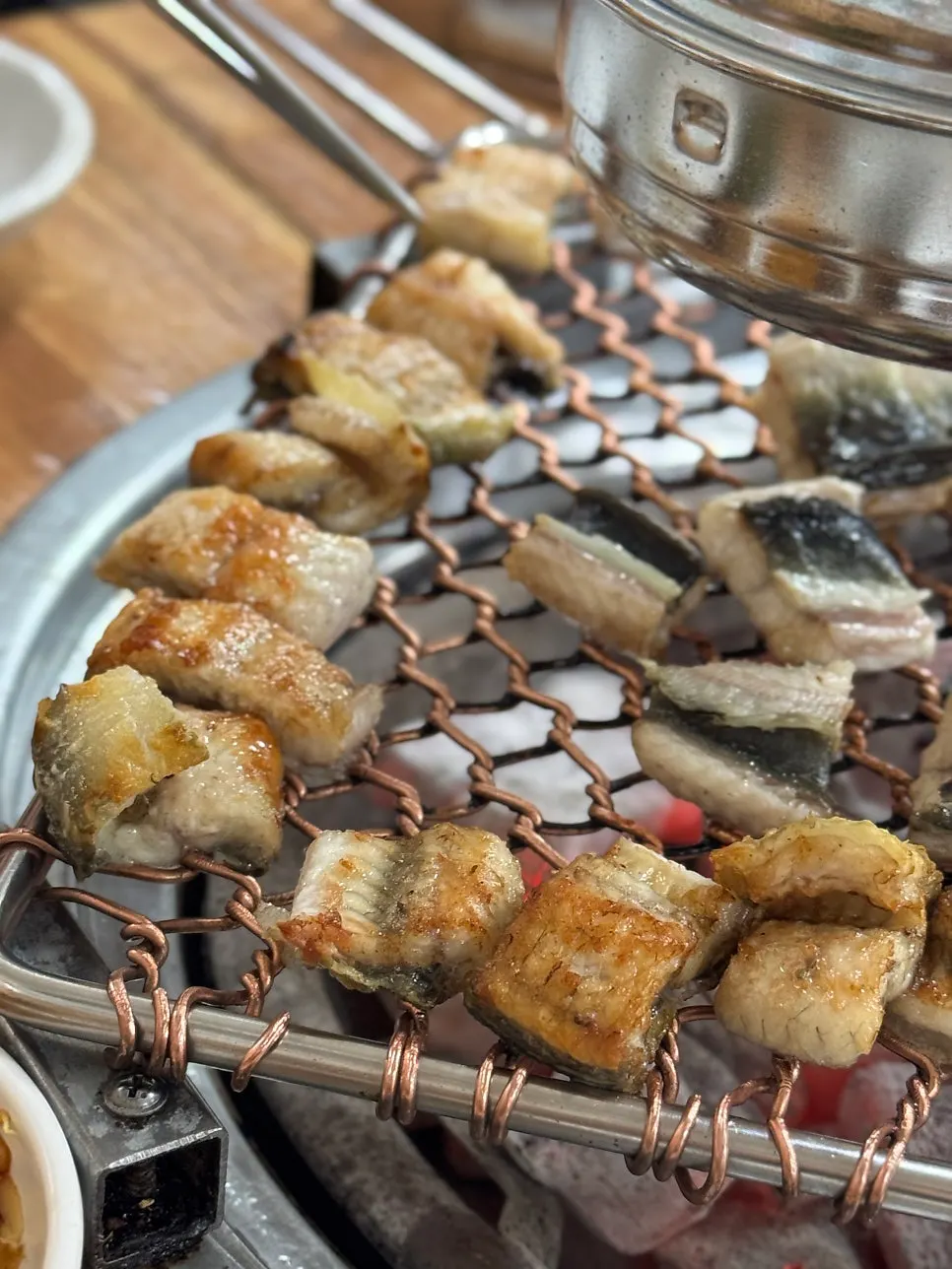 윤기 나게 익은 풍천장어 구이