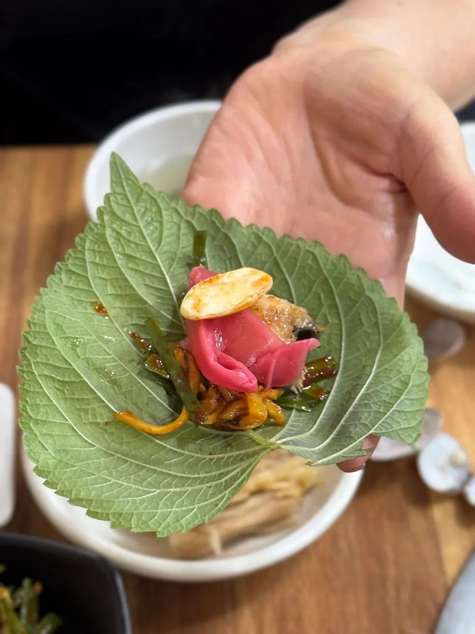 쌈야채에 싸 먹는 풍천장어