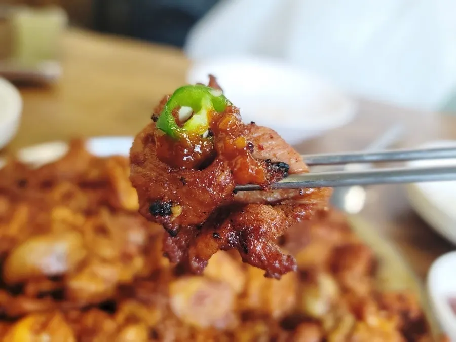Charcoal gochujang grilled pork meal