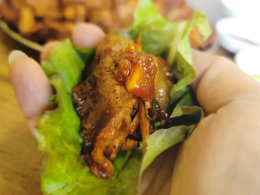 Charcoal gochujang grilled pork and wrap vegetables