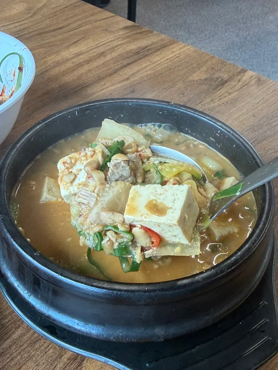 Basic cheonggukjang loaded with meat and tofu