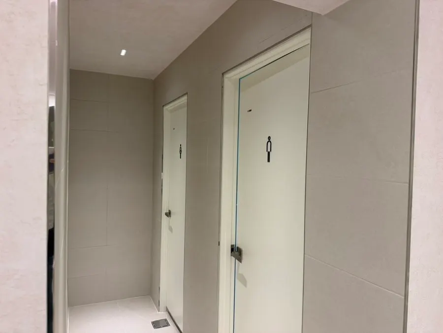 The dog in the 3rd-floor treatment room