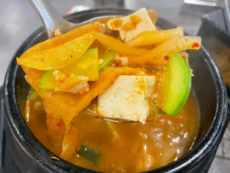 뚝배기에 담겨 나온 계란찜