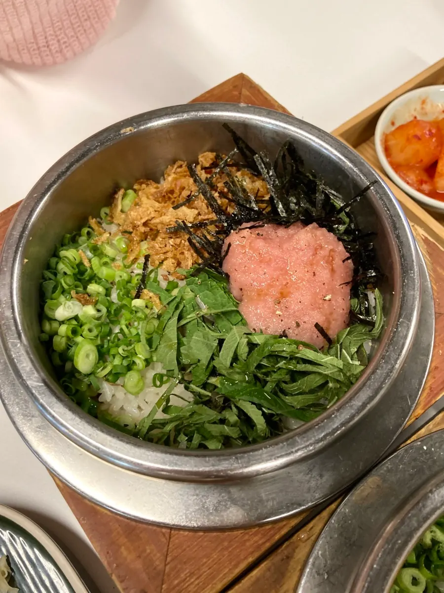 명란버터솥밥 상차림