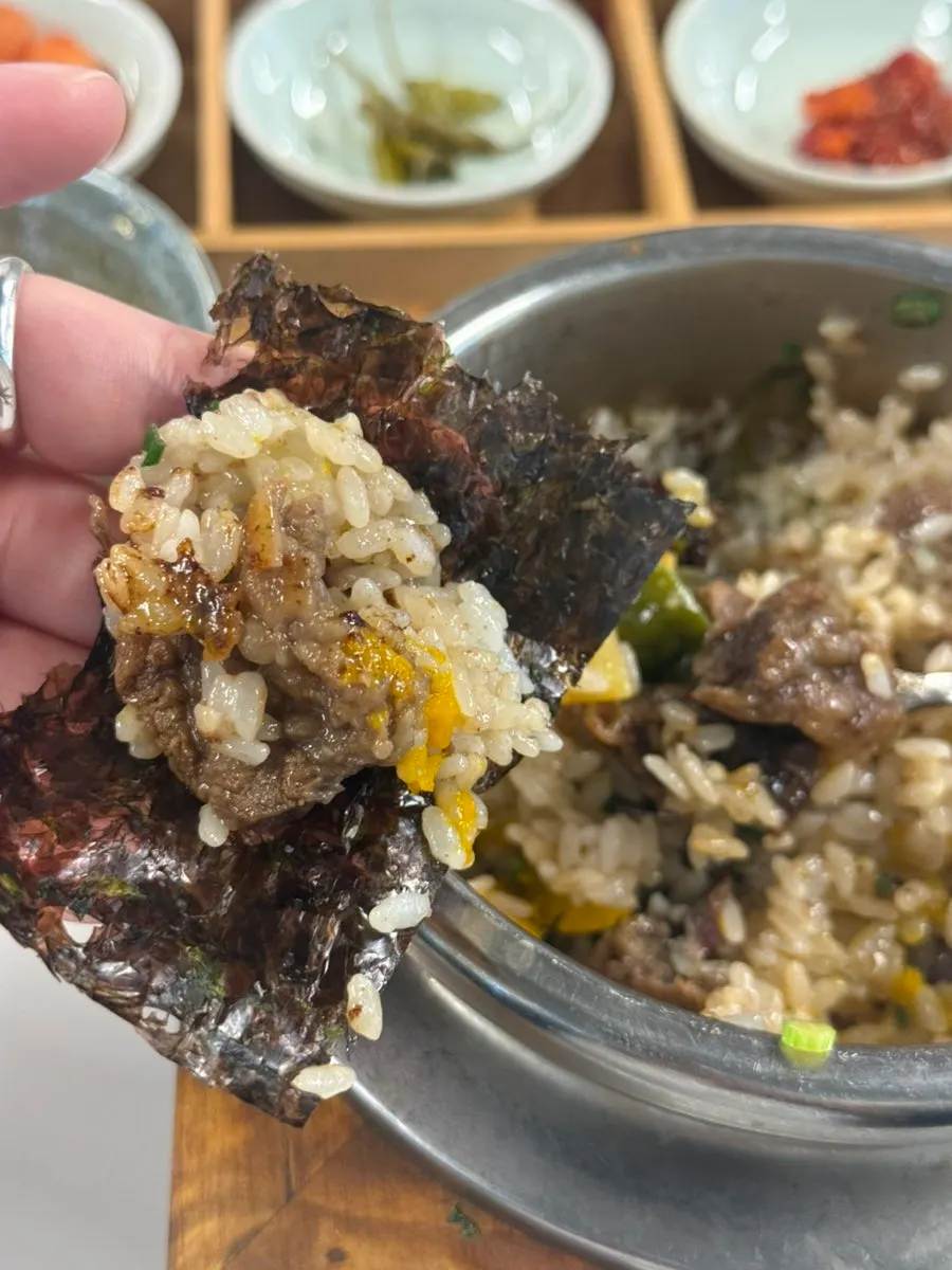 Pot rice paired with side dishes