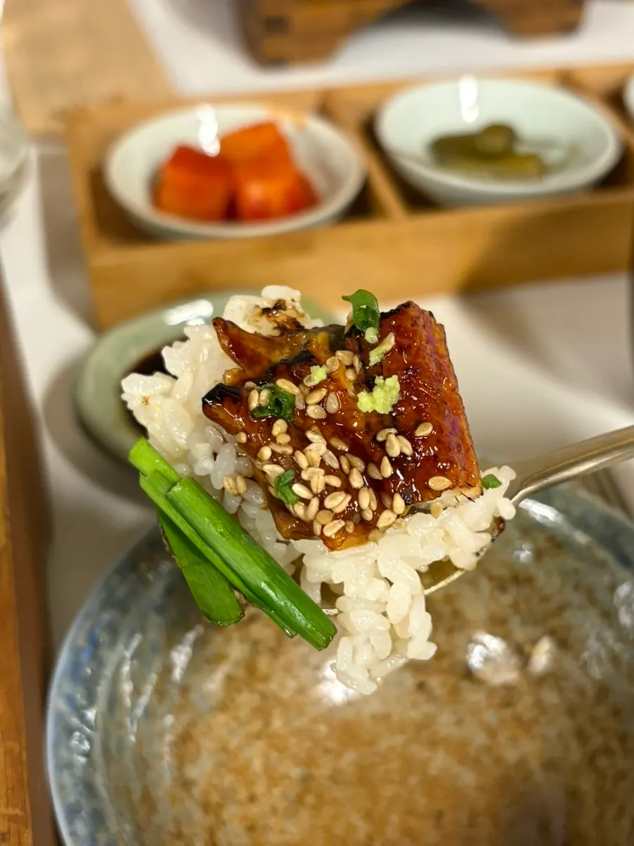 반찬과 밥을 이용하는 셀프바
