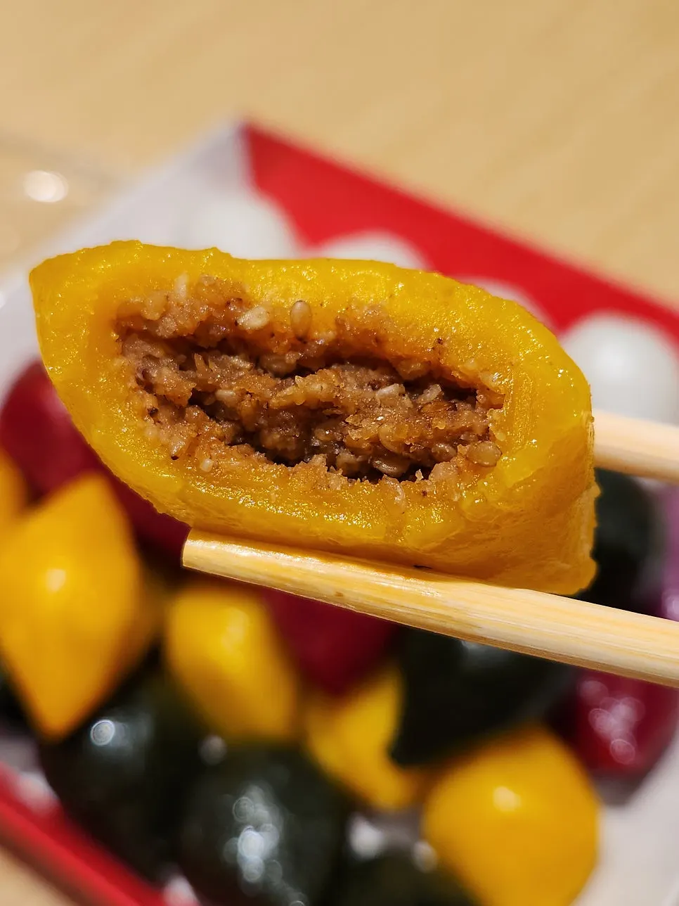 ゴマ餡がたっぷり入ったゴマソンピョンの中身