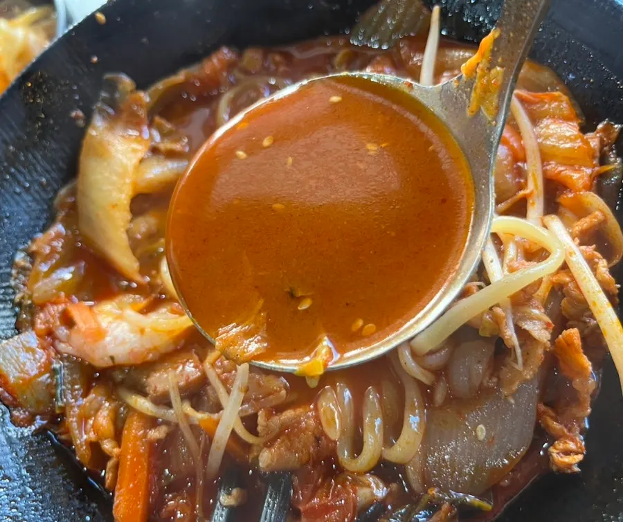 진한 국물의 교동짬뽕 클로즈업