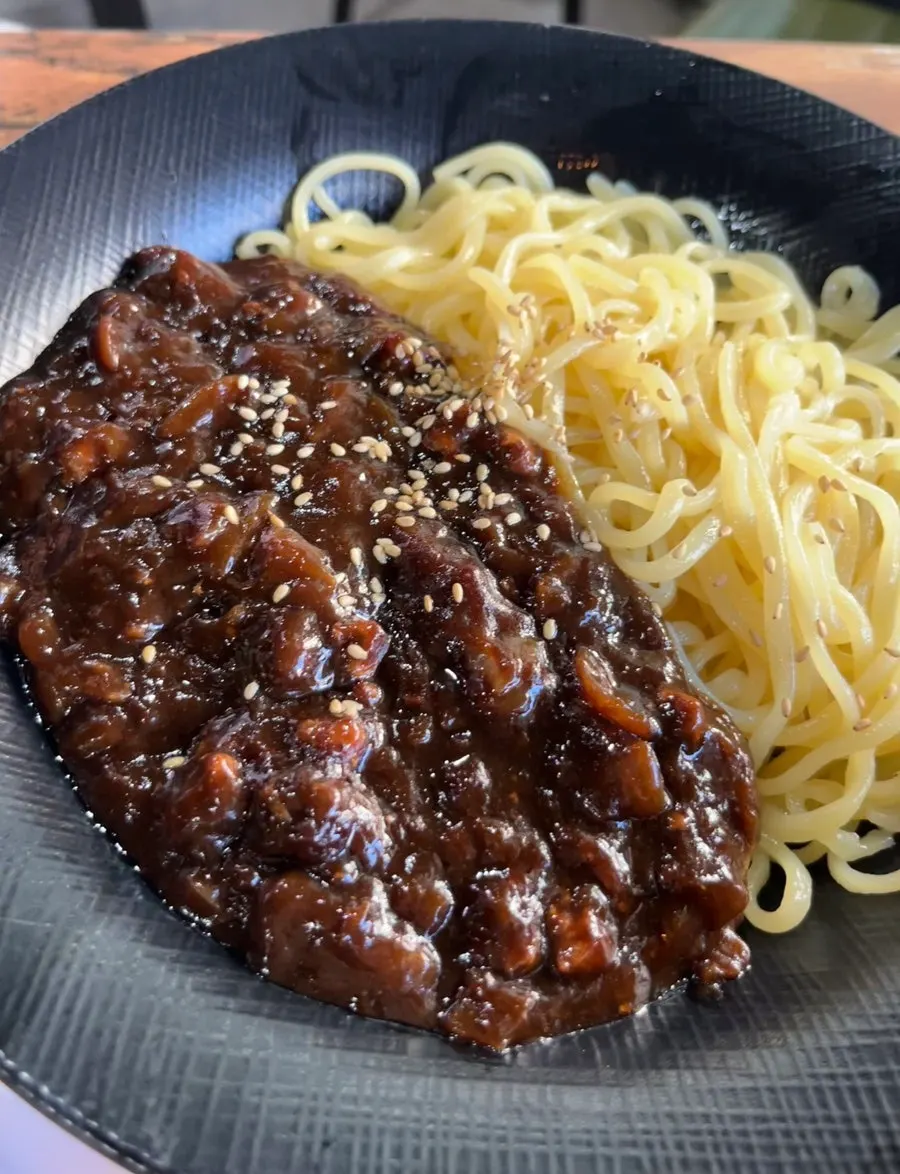 교동짬뽕 용정점 짜장면 한 그릇
