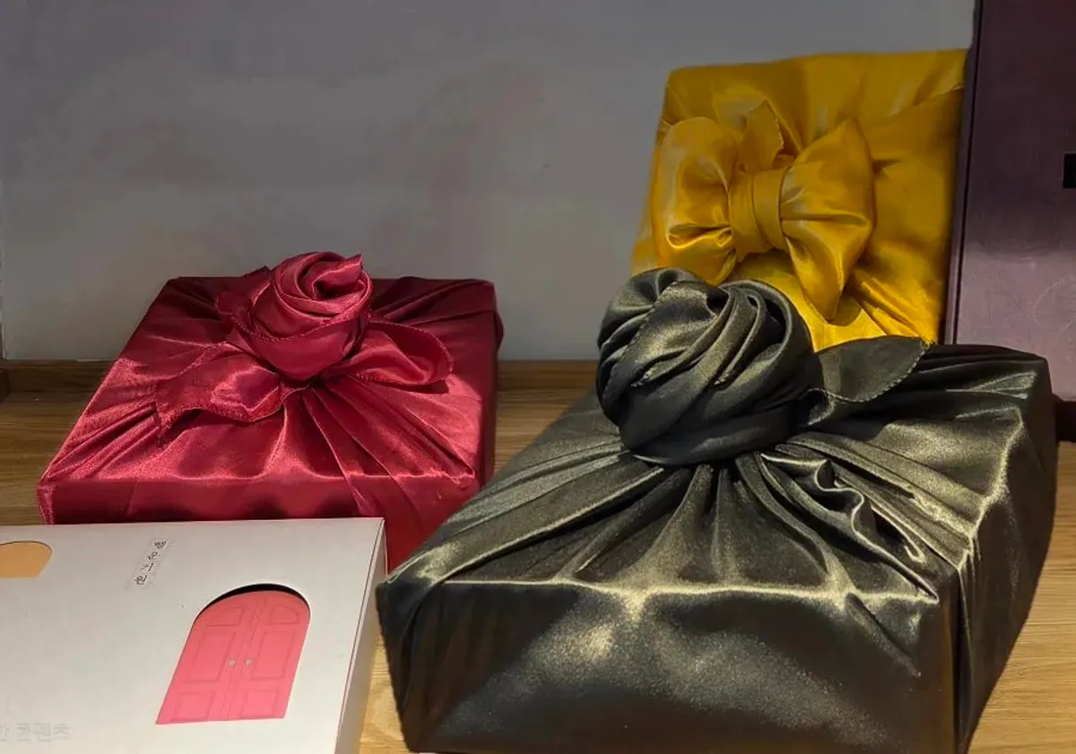 Premium 2 kg Chuseok songpyeon bojagi wrapping