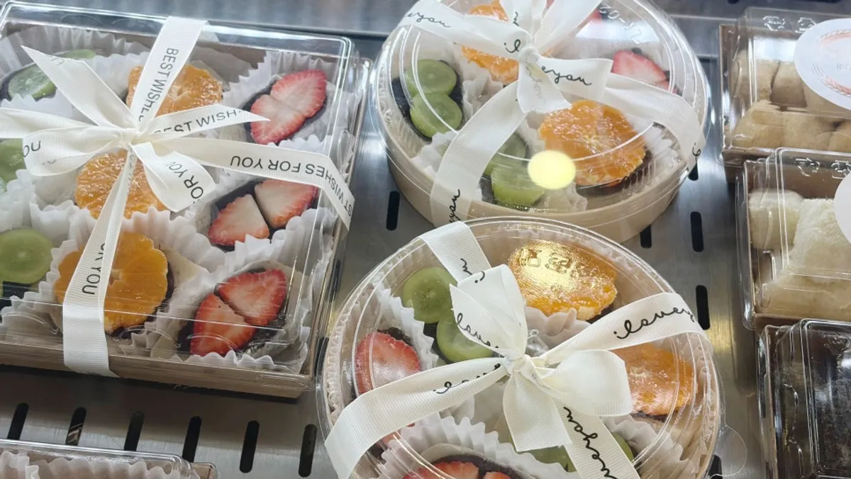 명절 선물용으로 담아온 떡마마 떡과 강정