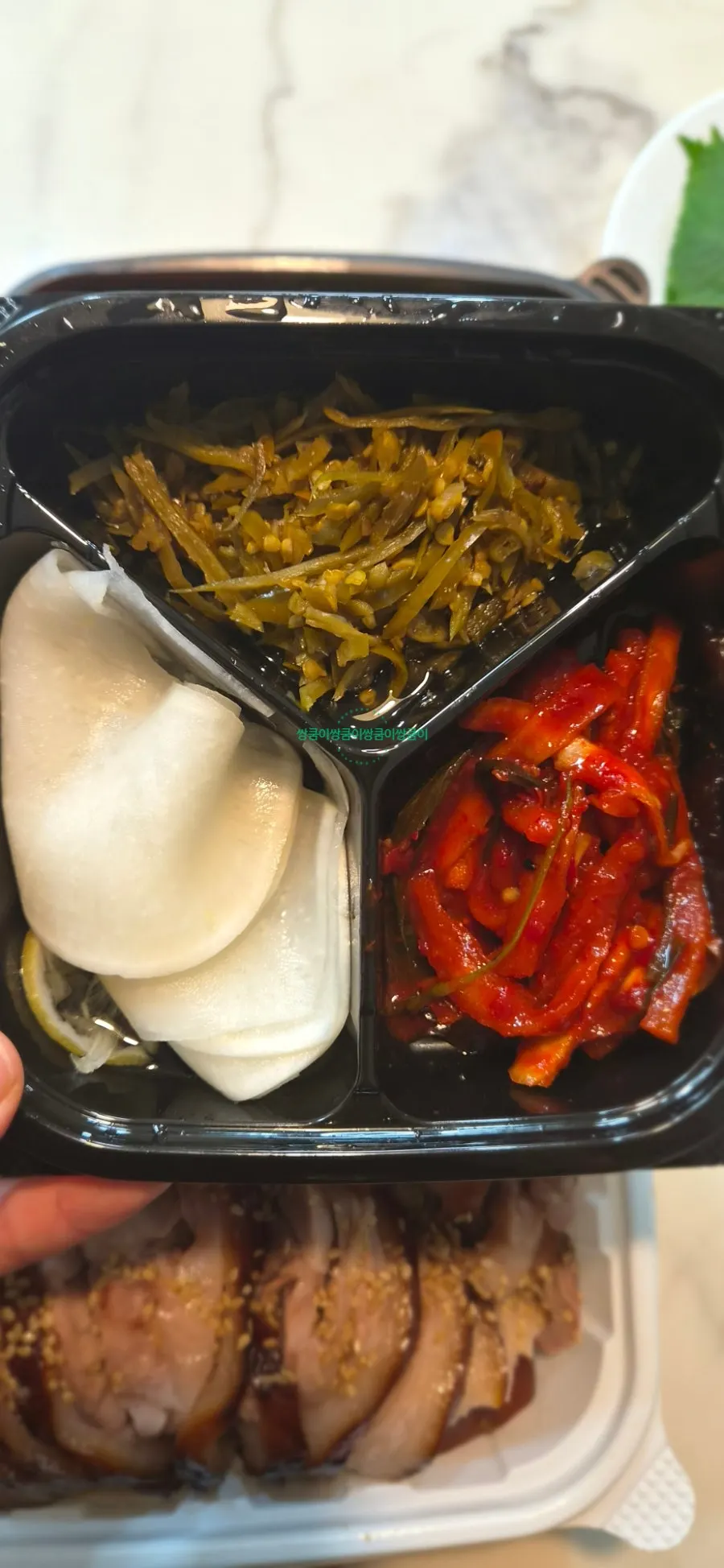Takeout shredded chili pepper side dish from Cheongmigwan